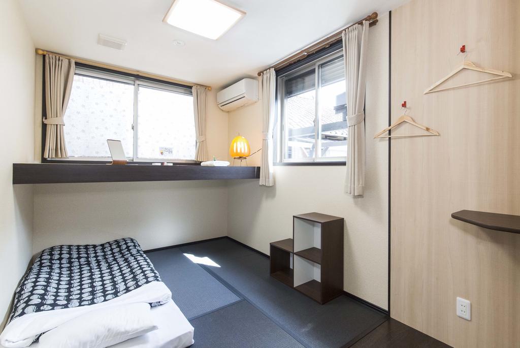Zweibettzimmer mit Zustellbett